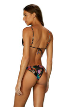 Carica l'immagine nel visualizzatore di Gallery, Model Back: Blueman Reggiseno Top Baile-Das-Araras Prata