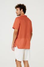 Carica l'immagine nel visualizzatore di Gallery, Model Back: Blueman Magliette Uomo Camisa Free Soft Marrom