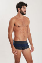 Carica l'immagine nel visualizzatore di Gallery, Model Front: Blueman Sunga / Boxer Sunga Army Crepúsculo Bicolor Liso Cinza