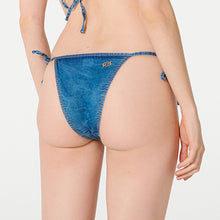 Carica l'immagine nel visualizzatore di Gallery, Image 05: Blueman Slip Bottom Vies Jeans