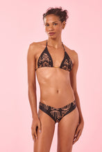 Carica l'immagine nel visualizzatore di Gallery, Model Front: Blueman Slip Bottom Aina Cancun