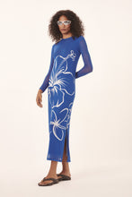 Carica l'immagine nel visualizzatore di Gallery, Model Front: Blueman Vestito Da Spiaggia Luau Tule Long