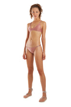 Carica l'immagine nel visualizzatore di Gallery, Model Front: Blueman Slip Bottom Ploc Marrom