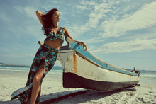 Carica l'immagine nel visualizzatore di Gallery, Image 04: Blueman Top Da Spiaggia Cropped Isla