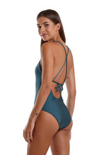 Carica l'immagine nel visualizzatore di Gallery, Image 02: Blueman Intero Maio Botanico Verde