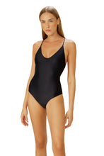 Carica l'immagine nel visualizzatore di Gallery, Model Front: Blueman Intero Maio Preto Jolie