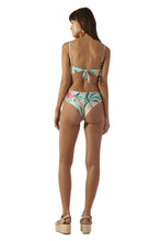 Carica l'immagine nel visualizzatore di Gallery, Model Back: Blueman Completo Pacifico Levemente