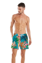 Carica l'immagine nel visualizzatore di Gallery, Model Front: Blueman Bermuda Da Surf Short Fiji Blue