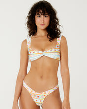 Carica l'immagine nel visualizzatore di Gallery, Gallery: Blueman Completo Square High Saudacao Ao Sol