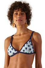 Carica l'immagine nel visualizzatore di Gallery, Model Front: Blueman Reggiseno Top Dance Ohana