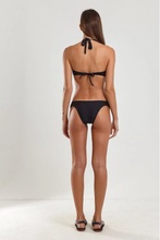 Carica l'immagine nel visualizzatore di Gallery, Model Back: Blueman Reggiseno Top Ibiza Liso Preto