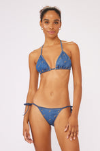 Carica l'immagine nel visualizzatore di Gallery, Model Front: Blueman Reggiseno Top Jeans Triangulo-Vies