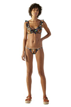 Carica l'immagine nel visualizzatore di Gallery, Model Front: Blueman Reggiseno Top Margot Yapi