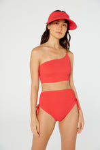 Carica l'immagine nel visualizzatore di Gallery, Model Front: Blueman Reggiseno Top Nix Crispy Vermelho