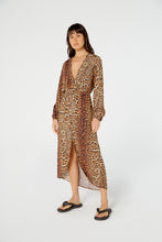 Carica l'immagine nel visualizzatore di Gallery, Model Front: Blueman Vestito Da Spiaggia Vestido Midi Manga Vivian Pintada