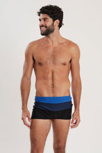 Carica l'immagine nel visualizzatore di Gallery, Model Front: Blueman Sunga / Boxer Sunga Army Crepusculo Bicolor Azul
