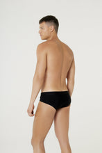 Carica l'immagine nel visualizzatore di Gallery, Model Back: Blueman Sunga / Boxer Sunga Spot Lisa Preto
