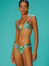 Carica l'immagine nel visualizzatore di Gallery, Model Front: Blueman Completo Set Poema Prado New-Pacifico
