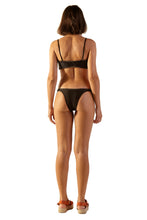 Carica l'immagine nel visualizzatore di Gallery, Model Back: Blueman Reggiseno Top Gil Preto
