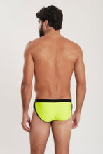 Carica l'immagine nel visualizzatore di Gallery, Model Back: Blueman Sunga / Boxer Sunga Miami Liso Verde
