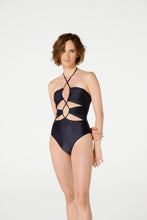 Carica l'immagine nel visualizzatore di Gallery, Model Front: Blueman Intero Maio Paola Liso Preto
