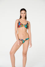 Carica l'immagine nel visualizzatore di Gallery, Model Front: Blueman Slip Bottom Isis Tupinamba
