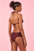 Carica l'immagine nel visualizzatore di Gallery, Model Back: Blueman Reggiseno Top Vinho Prado
