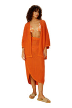 Carica l'immagine nel visualizzatore di Gallery, Model Front: Blueman Caftano / Copricostume Laranja-Tricot Kimono
