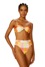 Carica l'immagine nel visualizzatore di Gallery, Model Front: Blueman Reggiseno Top Ritmo Latino
