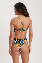 Carica l'immagine nel visualizzatore di Gallery, Model Back: Blueman Reggiseno Top Coquetel Surfista
