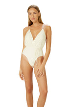 Carica l'immagine nel visualizzatore di Gallery, Model Front: Blueman Intero Maio Nathalia Branco
