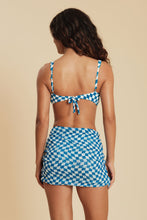 Carica l'immagine nel visualizzatore di Gallery, Model Back: Blueman Gonna Da Spiaggia Xadrez Mini Skirt Fivela
