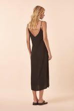 Carica l'immagine nel visualizzatore di Gallery, Model Back: Blueman Midi Dress Musa Midi Rafaela

