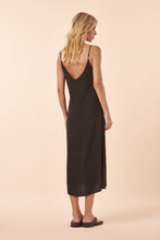 Carica l'immagine nel visualizzatore di Gallery, Model Back: Blueman Midi Dress Musa Midi Rafaela

