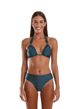 Carica l'immagine nel visualizzatore di Gallery, Model Front: Blueman Reggiseno Top Caribe Cannes Verde

