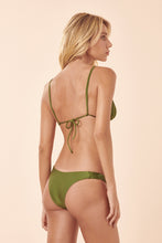 Carica l'immagine nel visualizzatore di Gallery, Model Back: Blueman Reggiseno Top Verde-26 Berlim
