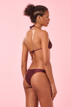 Carica l'immagine nel visualizzatore di Gallery, Model Back: Blueman Reggiseno Top Vinho Berlim
