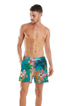 Carica l'immagine nel visualizzatore di Gallery, Model Front: Blueman Bermuda Da Surf Short Fiji Blue
