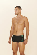 Carica l'immagine nel visualizzatore di Gallery, Model Front: Blueman Sunga / Boxer Sunga Army Romeo Preto
