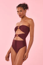 Carica l'immagine nel visualizzatore di Gallery, Model Front: Blueman Intero Paola Fasano Vinho
