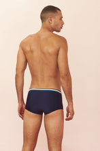 Carica l'immagine nel visualizzatore di Gallery, Model Back: Blueman Sunga / Boxer Sunga Army New Onassis Azul-Marinho
