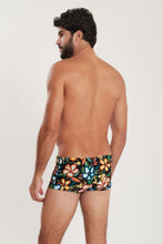 Carica l'immagine nel visualizzatore di Gallery, Model Back: Blueman Sunga / Boxer Sunga Army Coquetel
