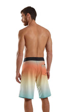 Carica l'immagine nel visualizzatore di Gallery, Model Back: Blueman Bermuda Da Surf Bermuda Maxi Vies Espirito Solar

