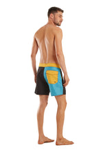 Carica l&#39;immagine nel visualizzatore di Gallery, Model Back: Blueman Bermuda Da Surf Bermuda Mini Color Block Azul
