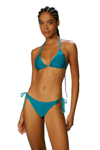Model Front: Blueman Slip Bottom Azul Fada