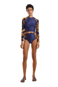 Model Front: Blueman Slip Bottom Board Bold Leafs