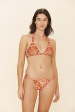 Carica l&#39;immagine nel visualizzatore di Gallery, Model Front: Blueman Slip Bottom Brisa-Suave Kaiak
