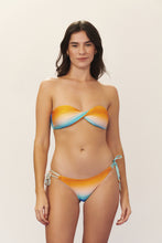 Carica l&#39;immagine nel visualizzatore di Gallery, Model Front: Blueman Slip Bottom Degrade-Summer Angel
