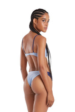 Carica l&#39;immagine nel visualizzatore di Gallery, Model Back: Blueman Slip Bottom Game Azul
