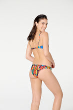 Carica l&#39;immagine nel visualizzatore di Gallery, Model Back: Blueman Slip Bottom Isis Tupinamba
